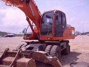 Продаётся колесного экскаватора Doosan DX 210W,  2007 года.  