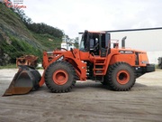 Продается фронтальный погрузчик Doosan DL400 2010 года.