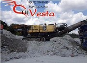 Продается щековая дробилка Komatsu BR380JG 2006 года.  